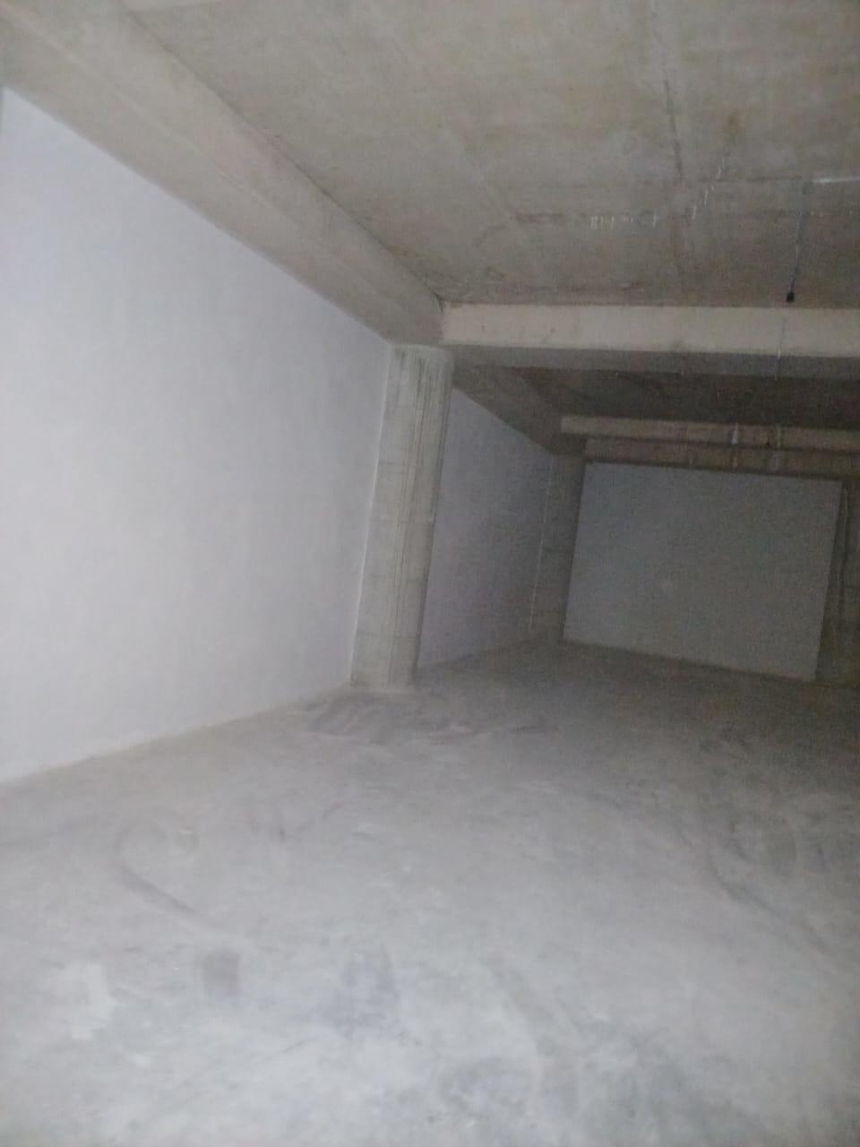 MAGAZINE ME QERA 157 M2 BULEVARDI I RI 100.000 LEKE – Tiranë
