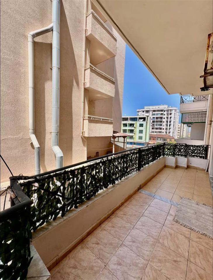 🏡 APARTAMENT ME QERA 1+1+Ballkon ☎️ +355 0692039456 💰 Çmim – Durrës