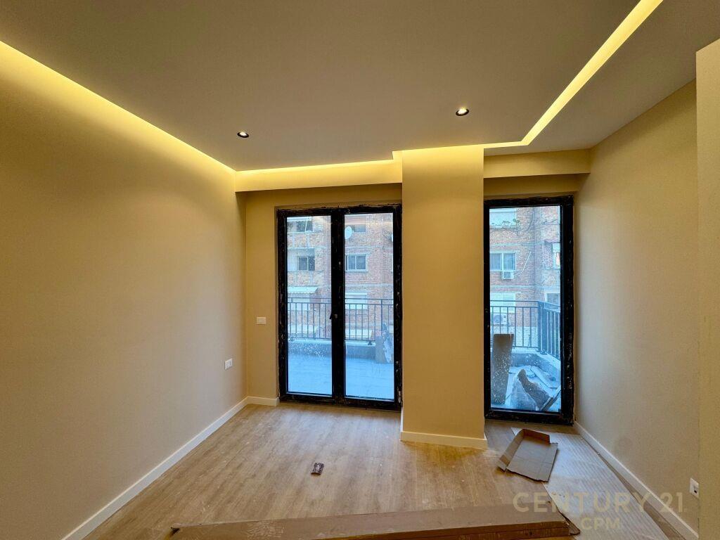APARTAMENT 2+1+POST PARKIMI PER SHITJE TEK PAZARI RI! – Tiranë