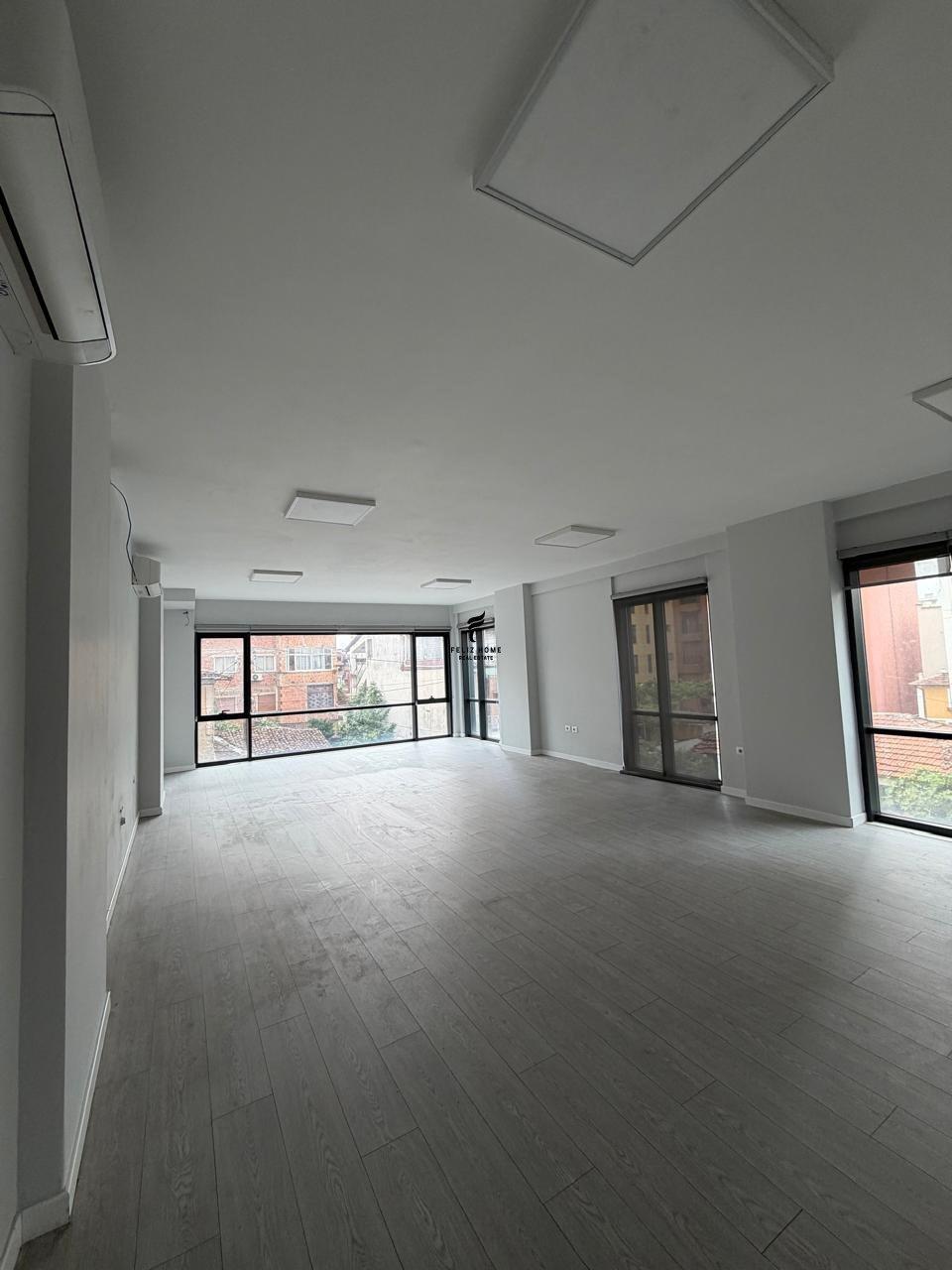 ZYRE ME QERA 404 M2 PAZARI I RI 520.000 LEKE FH-74606 – Tiranë