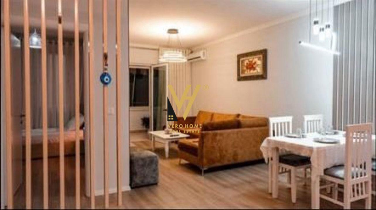 JEPET APARTAMENT 2+1+BLK ME QERA NE BLLOK 1.200 EURO – Tiranë