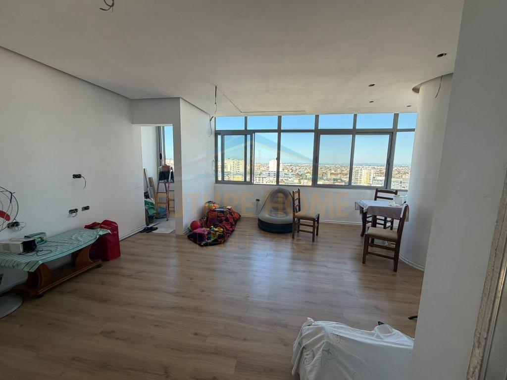 0696044407 Shitet, Apartament 3+1+2 Lagjia 17, Durres – Durrës