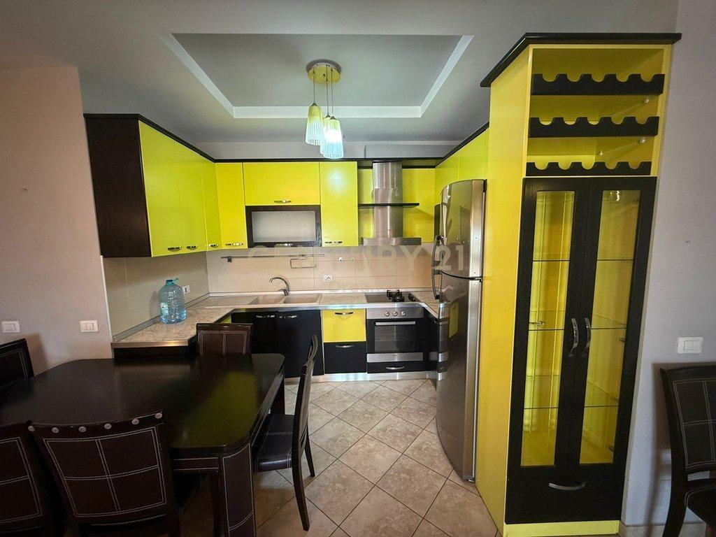 SHITET APARTAMENT 2+1+2+ POST PARKIMI + DEPO TEK OXHAKU! – Tiranë - 1