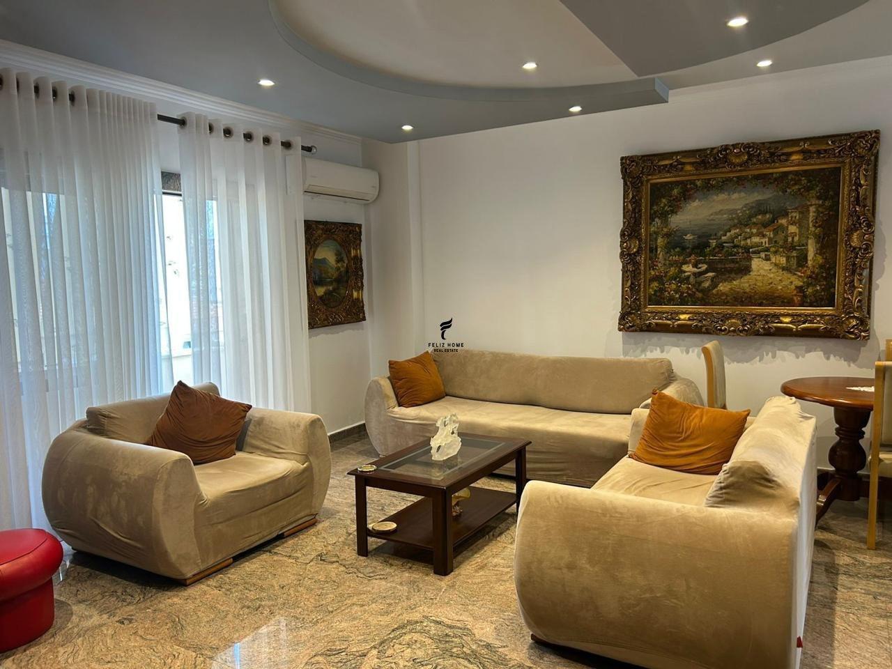 APARTAMENT ME QERA 2+1 BULEVARDI ZOGU 1 90.000 LEKE FH-93511 – Tiranë