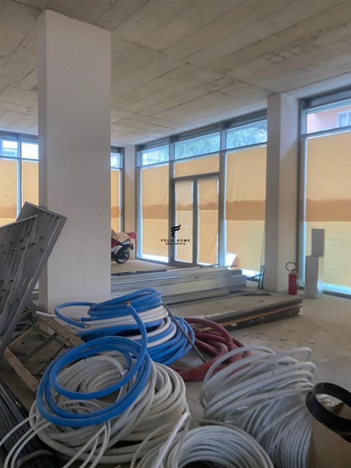 DYQAN ME QERA 376 M2 AIR ALBANIA 15.000 EURO – Tiranë - 1