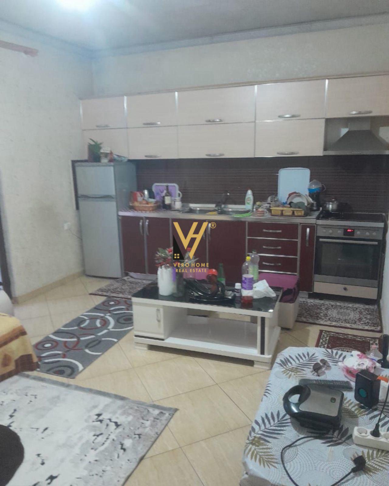 SHITET SHTEPI PRIVATE ME OBORR NE SHKOZE 19.700.000 LEKE – Tiranë