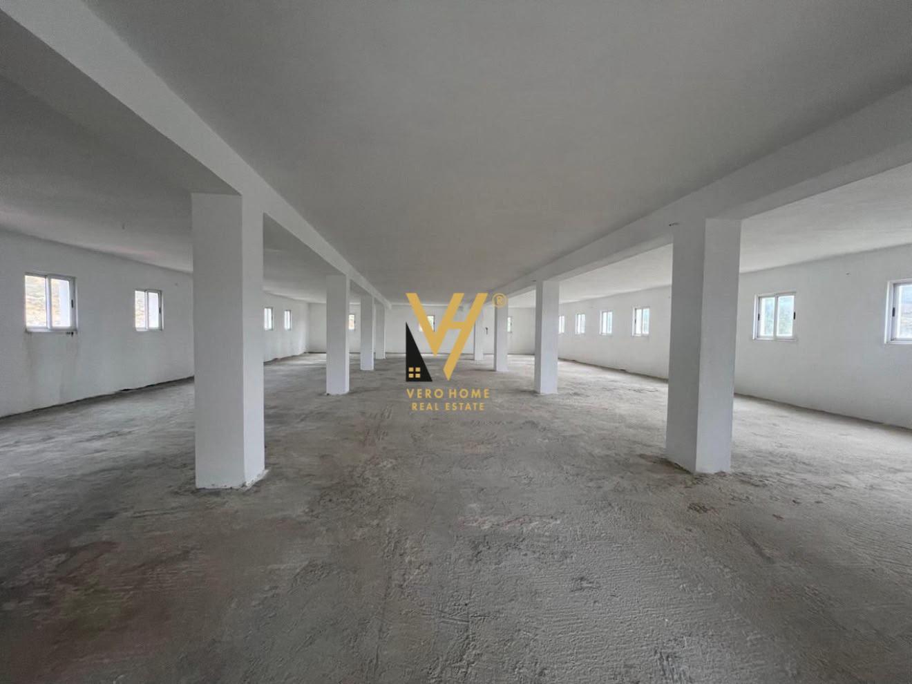 SHITET GODINE TREKATESHE 1.200 M2 NE SHKOZE 520.000 EURO – Tiranë