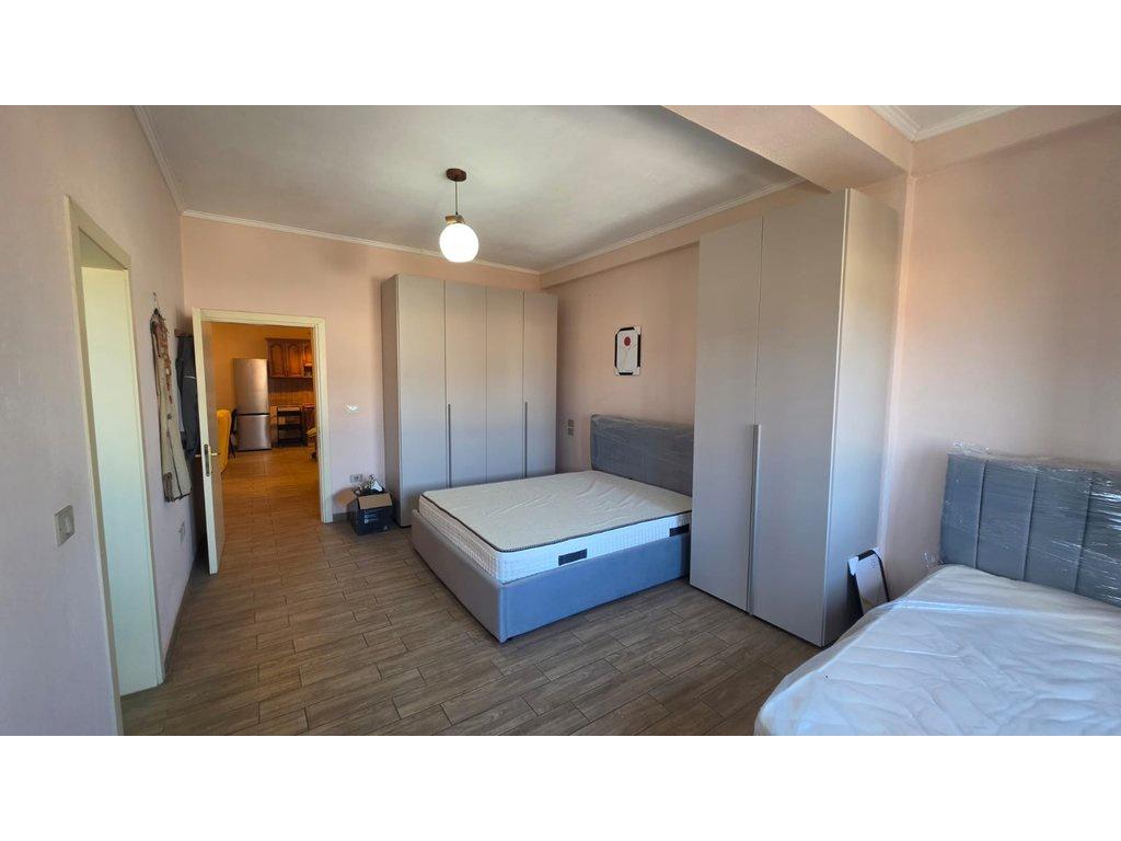 Qera, Apartament 2+1+2, Ish Parku i Autobuzave, Tiranë. – Tiranë