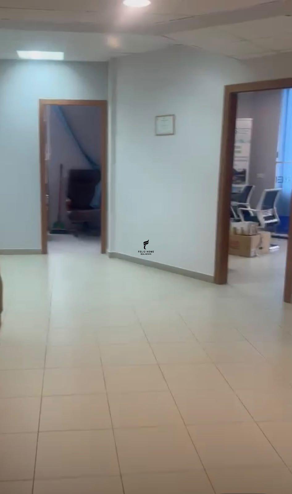 ZYRE ME QERA 100 M2 BLLOK 1.500 EURO FH-96903 – Tiranë