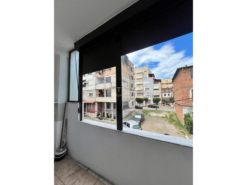 APARTAMENT 3+1 PER SHITJE PRANE SPITALIT RAJONAL , DURRES! – Durrës - 1