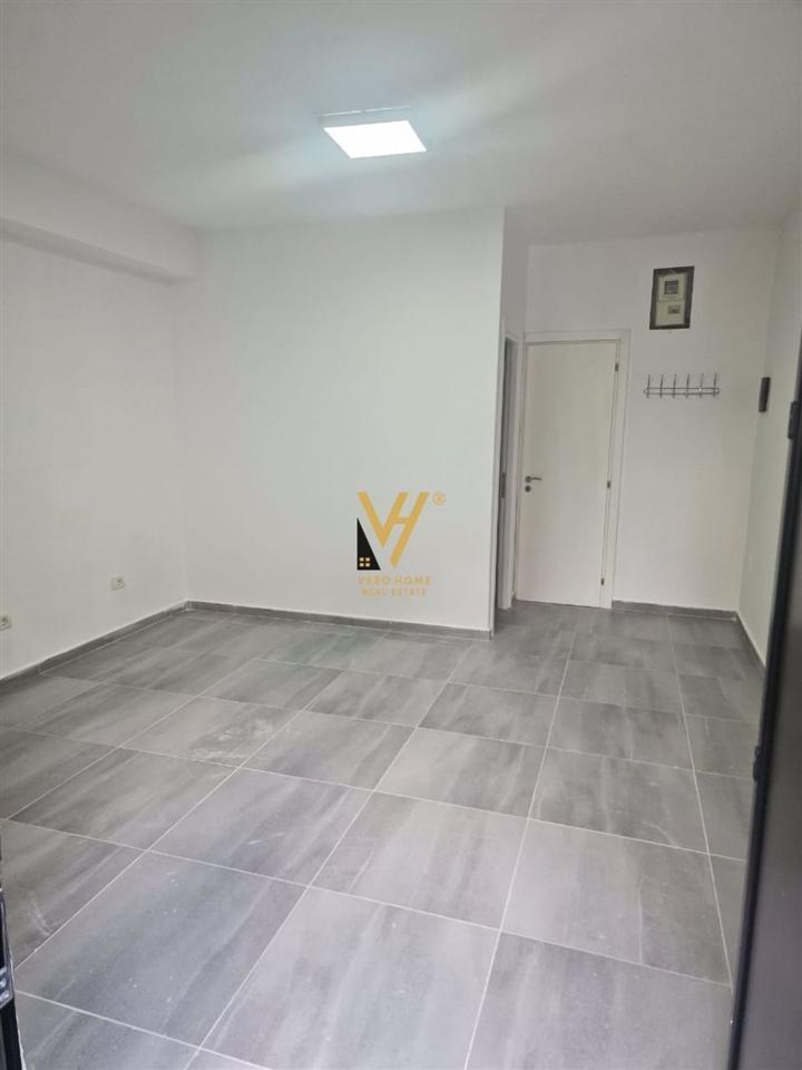 JEPET AMBIENT 30 M2 TE RR.SULEJMAN PASHA, QENDER 450 EURO – Tiranë - 1