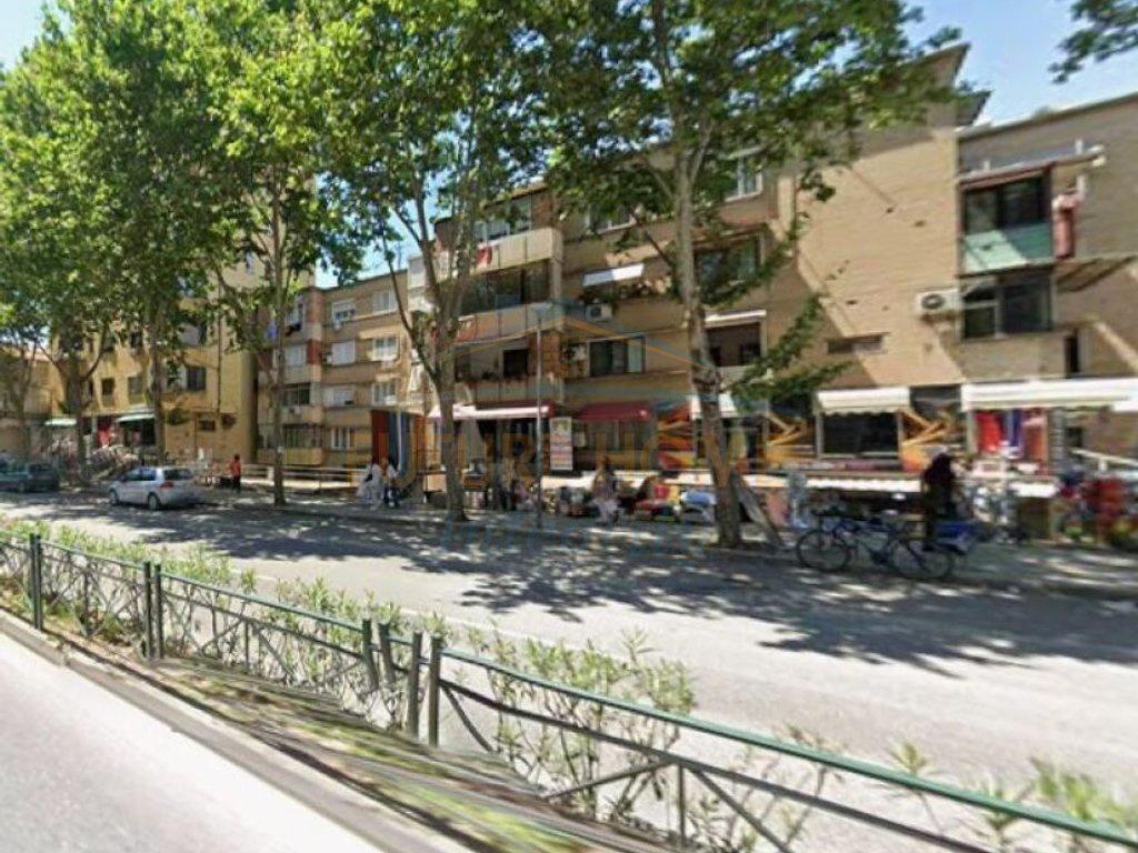 0696033060 Shitet, Garsoniere, Rruga Ferit Xhajko, Tiranë. – Tiranë