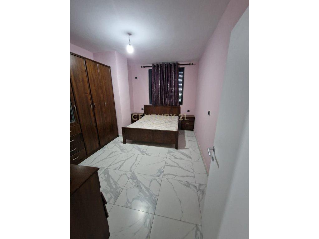 +355698329326 Apartament 2+1 me Qira pranë Drejtorisë së Pol – Durrës