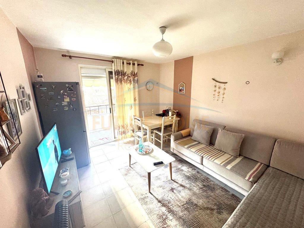 0692268458 Shitet, Apartament 2+1, Bllok, Tiranë – Tiranë