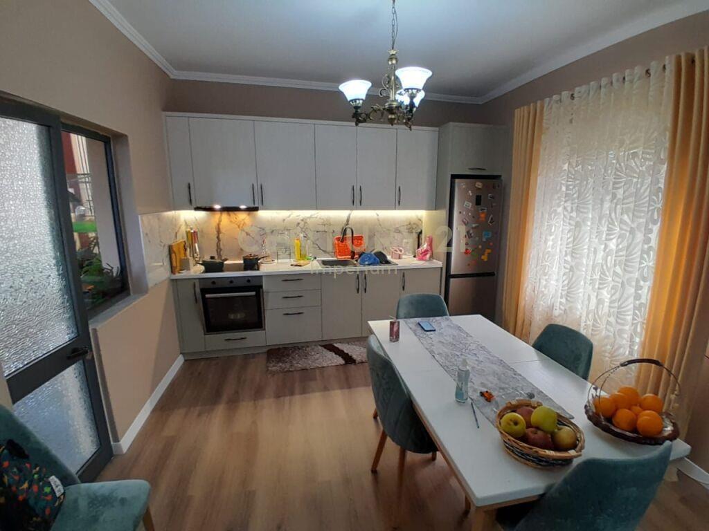 Vilë për Shitje prane Liceut Artistik!! – Tiranë - 1