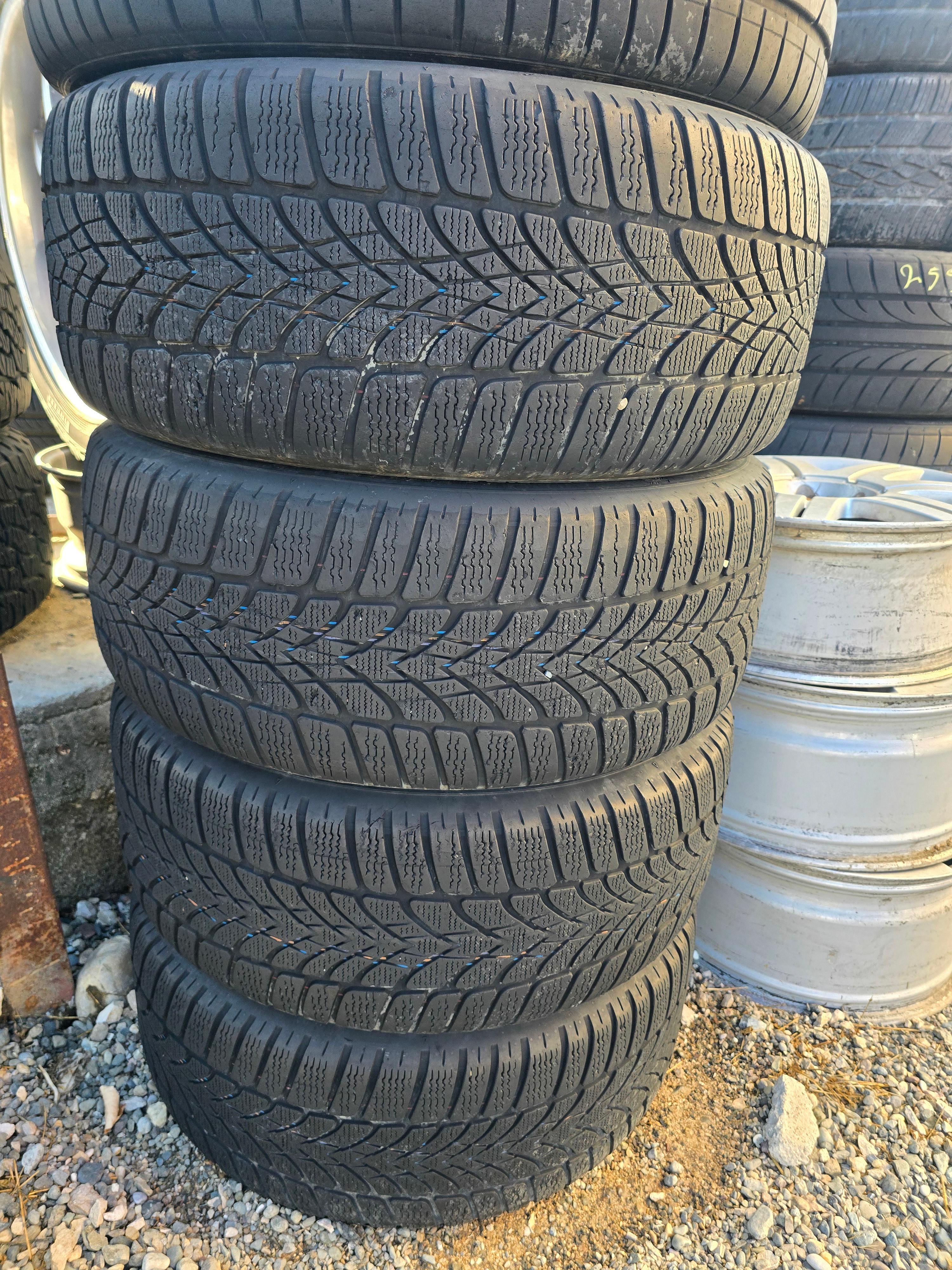 Goma 245 50 18 dunlop Dimri – Tiranë
