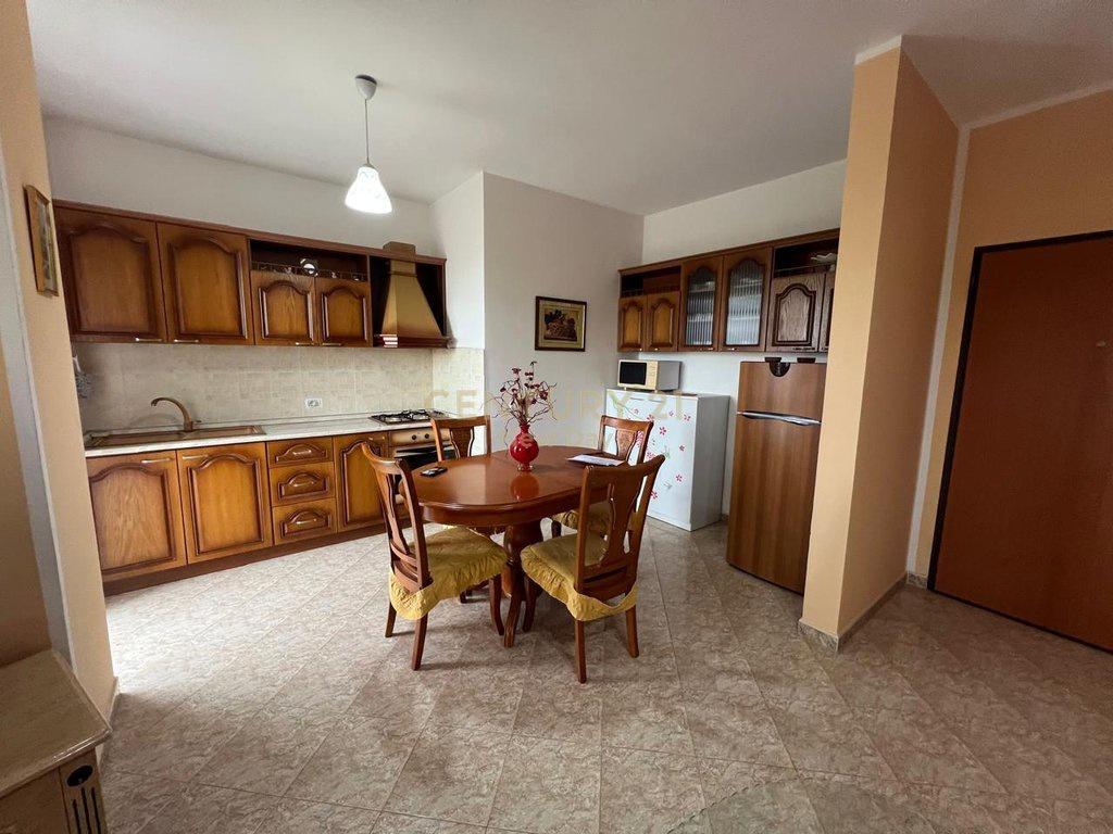 +355698329326 APARTAMENT 1+1 ME QIRA PRANE UJESJELLESIT, DUR – Durrës
