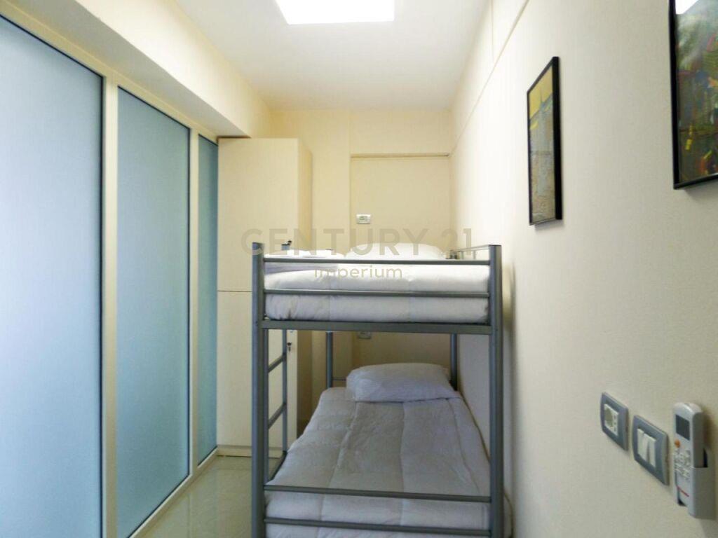 Ambient Komercial me mundesi kthimi ne apartament per shitje – Tiranë - 1