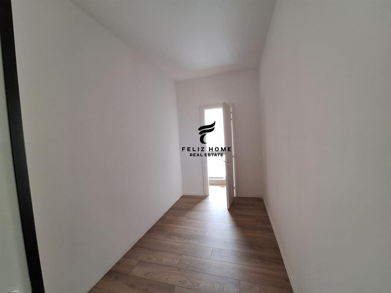 ZYRE ME QERA 170 M2 RRUGA E KAVAJES 2200 EURO – Tiranë