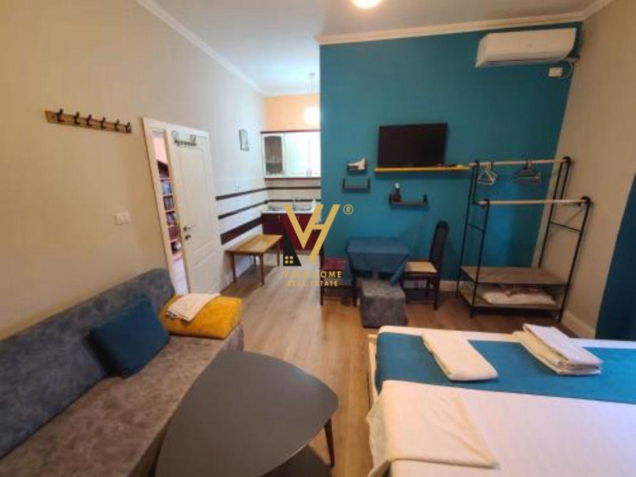SHITET VILE 3 KATESHE NE DURRES 500.000 EURO – Tiranë