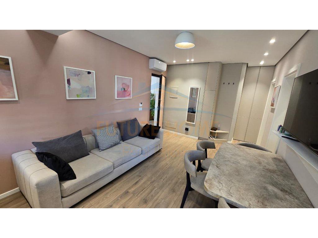 0698855660, Qira, Apartament 2+1, Bllok Tiranë. – Tiranë