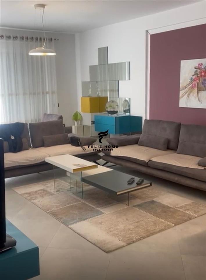 APARTAMENT ME QERA 2+1 KODRA E DIELLIT 900 EURO – Tiranë