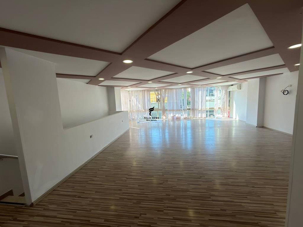 ZYRE ME QERA 130M2 21 DHJETORI 1000 EURO FH-93877 – Tiranë - 1
