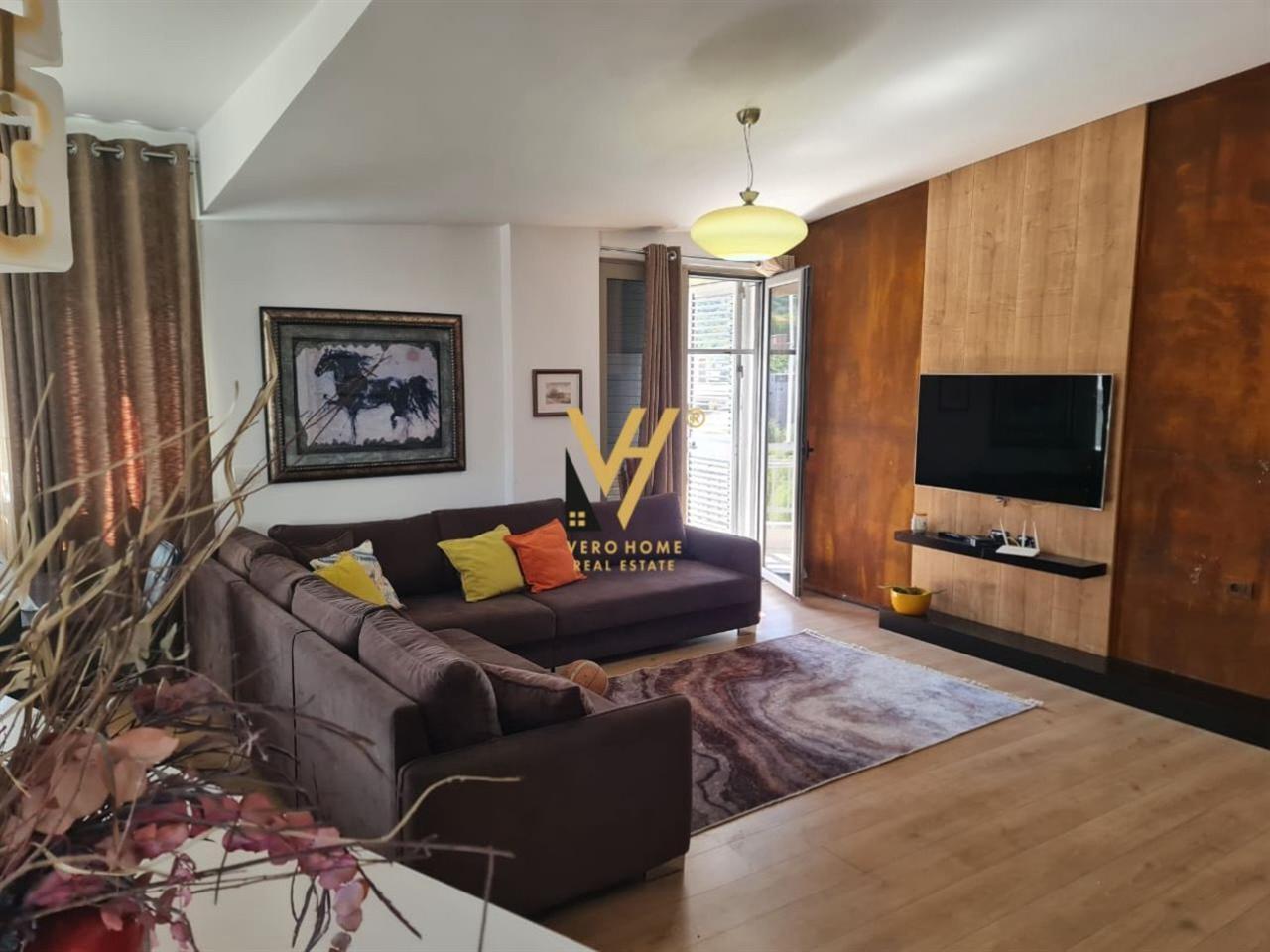 JEPET APARTMENT 3+1+2 ME QIRA TE LIQENI I THATE 100.000 LEKE – Tiranë - 1