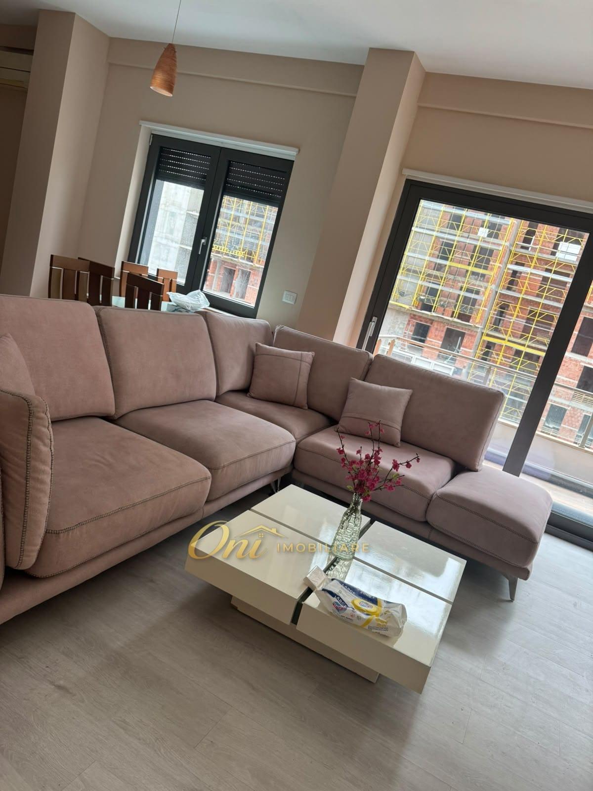 ZOGU I ZI APARTAMENT PER QERA 1+1 – Tiranë