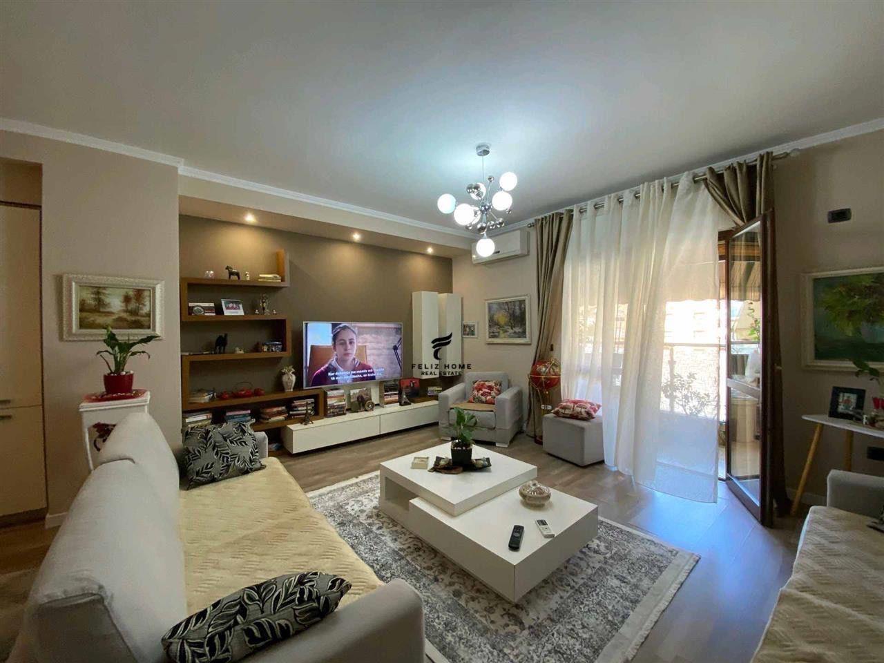 SHITET APARTAMENT 2+1+2 KOMUNA E PARISIT 330.000 EURO – Tiranë