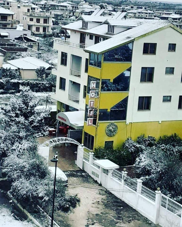 HOTEL ME QERA 950 M2 FIER 5.000 EURO – Fier