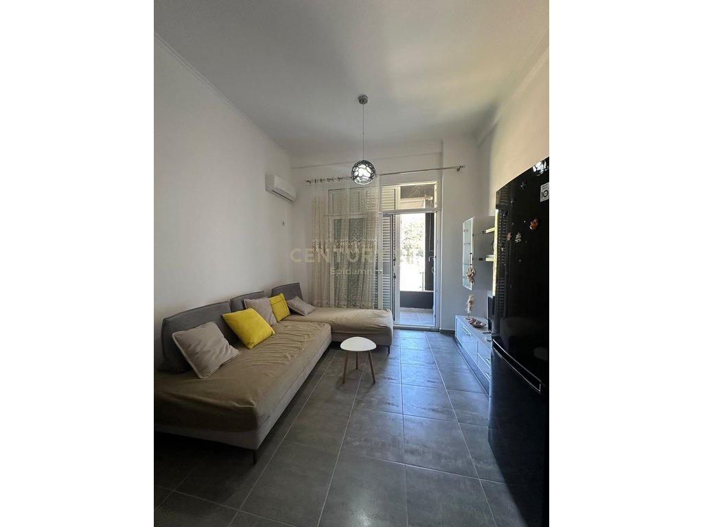 APARTAMENT 1+1 SHITJE 100 METRA LARG DETIT, NË GJIRI LALZIT – Durrës