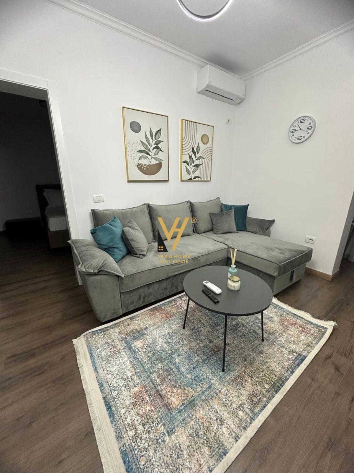 JEPET APARTAMENT 1+1 ME QERA TE 21 DHJETORI 59.000 LEKE – Tiranë