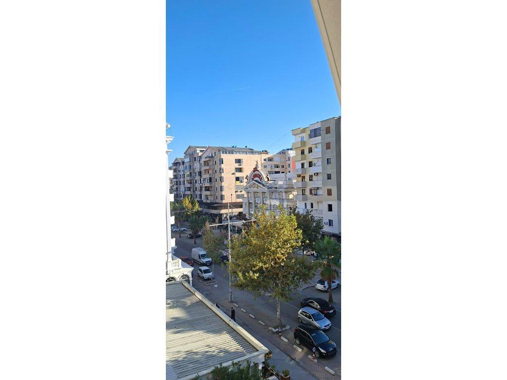 +355694812568 Apartament 3+1 me qira në Plazh, Durrës – 700 – Durrës