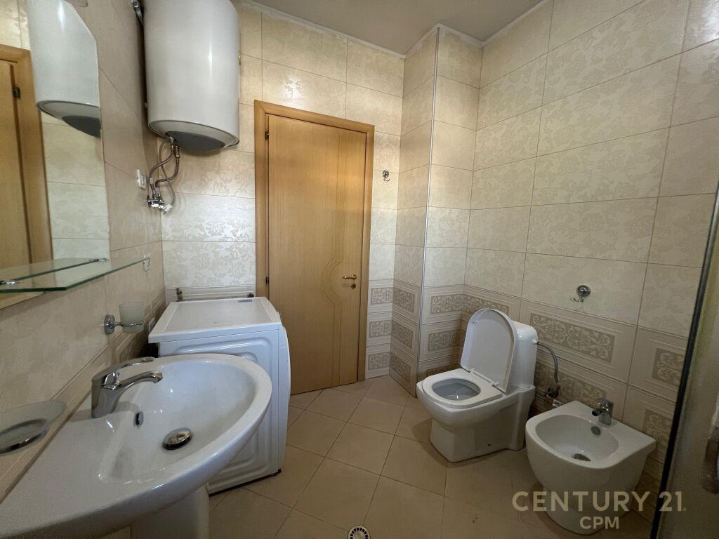 JEPET PENTHOUSE 3+1+3 + 1 POST PARKIMI TEK LIQENI THATE – Tiranë - 1