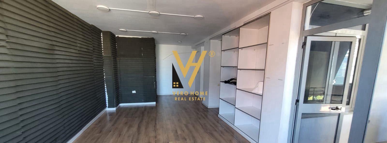 JEPET APARTAMENT 2+1+2+BLK ME QIRA NE QENDER 1.300 EURO – Tiranë