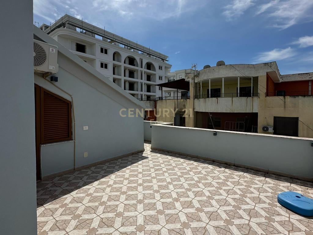 Shitet apartament 2+1 me pamje nga deti dhe verandë në Golem – Tiranë - 1