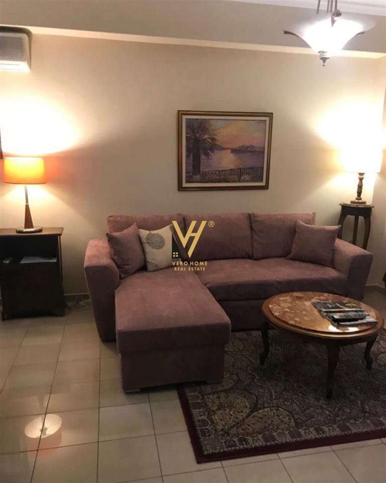 JEPET APARTAMENT 2+1 ME QERA TE BLLOKU 800 EURO – Tiranë