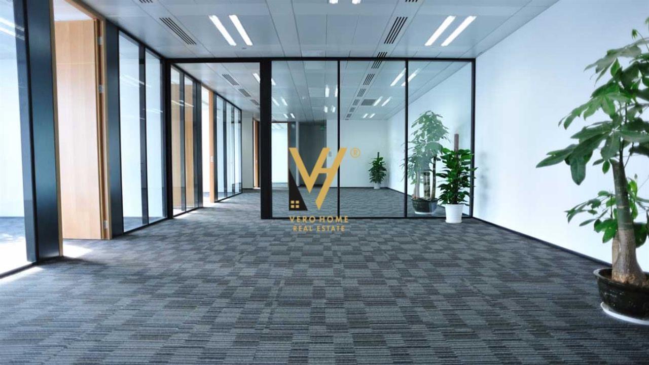 JEPET AMBIENT BIZNESI 170M2 ME QERA TE MYSLYM SHYRI 1.400 EU – Tiranë - 1