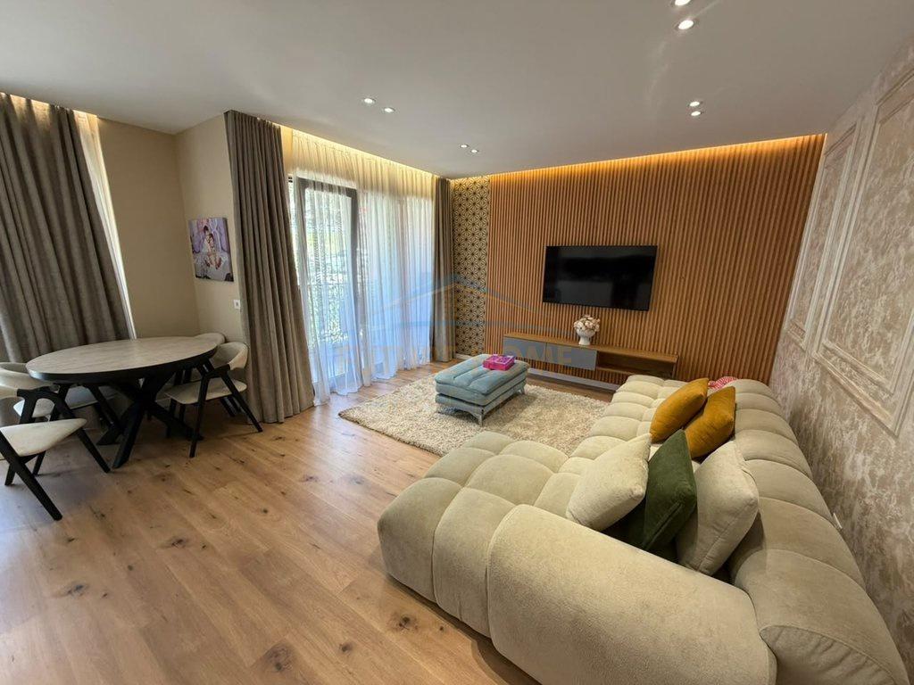 0692268458 Shitet, Apartament 2+1+2, Kodra e Diellit, Tiranë – Tiranë