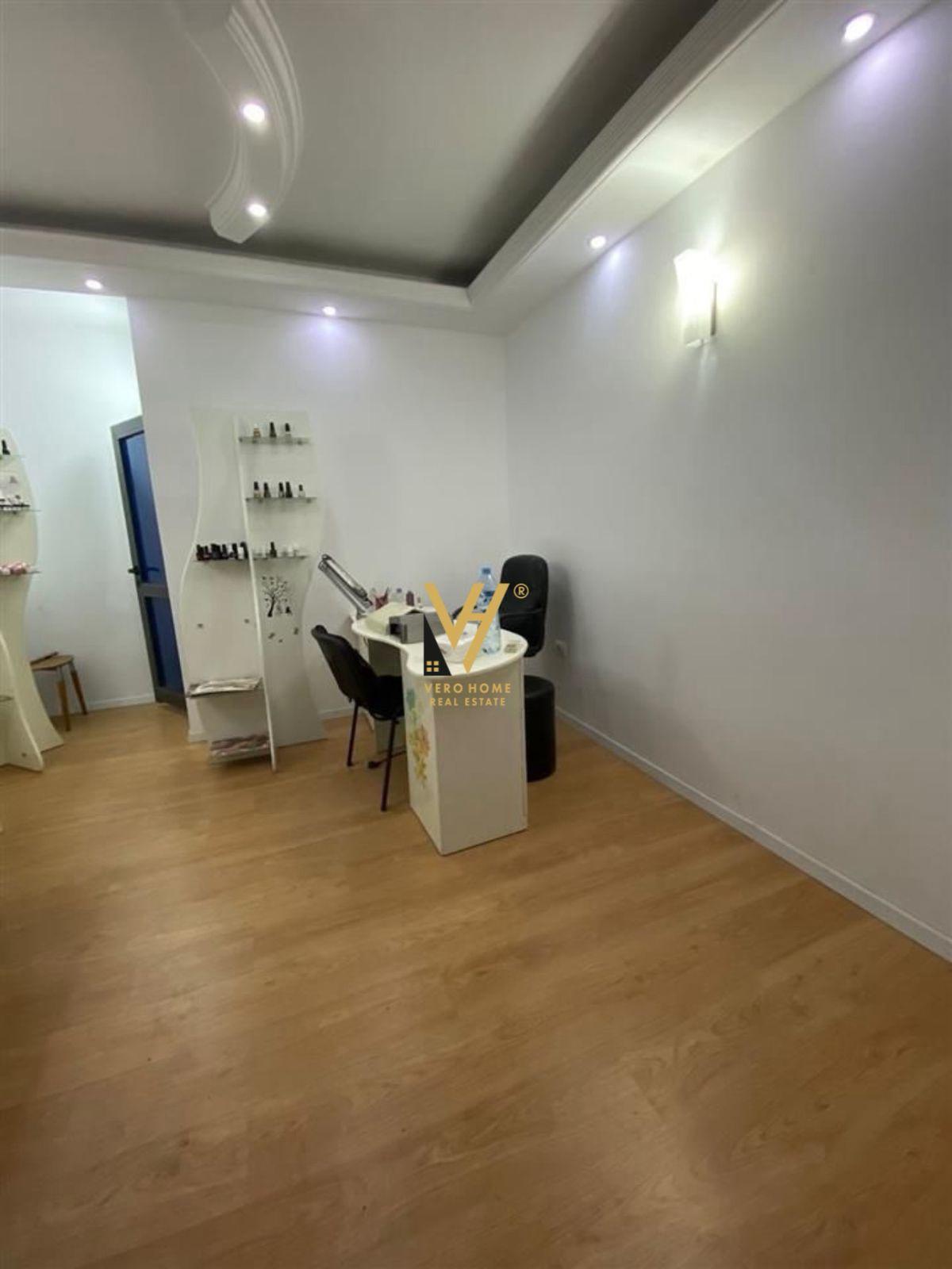 JEPET DYQAN 20 M2 ME QERA NE ALI DEM 350 EURO – Tiranë - 1