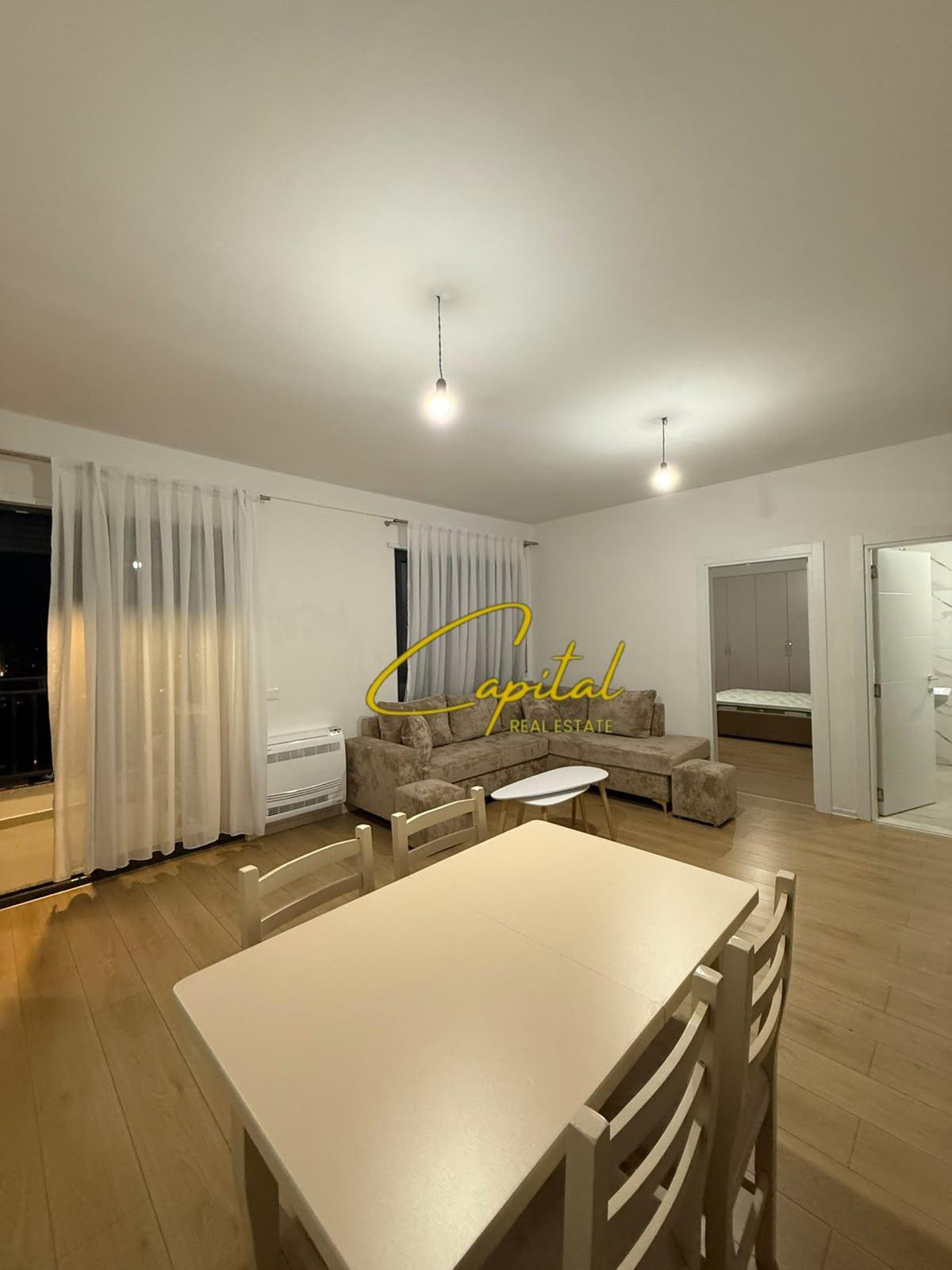 APARTAMENT ME QIRA 1+1 BULEVARDI I RI 55.000 LEKE – Tiranë