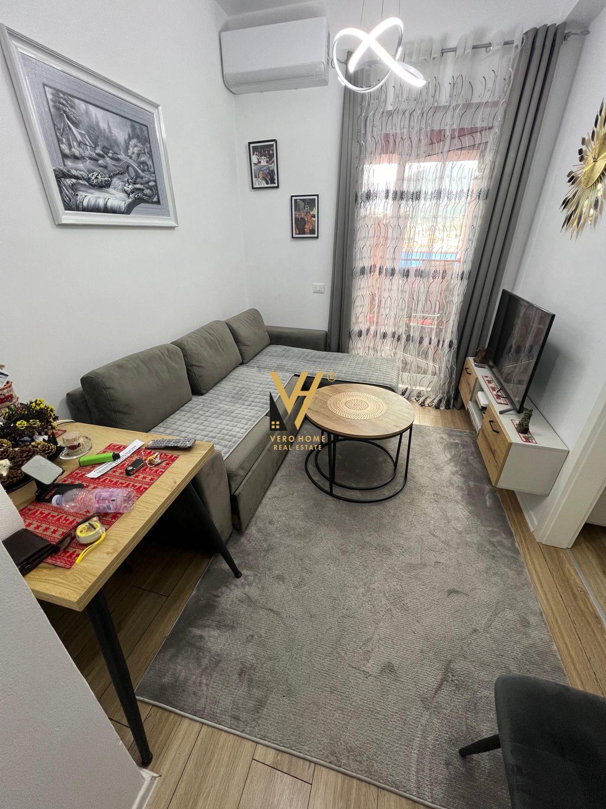 JEPET APARTAMENT 1+1+BLK ME QERA TE ALI DEMI 40.000 LEKE – Tiranë