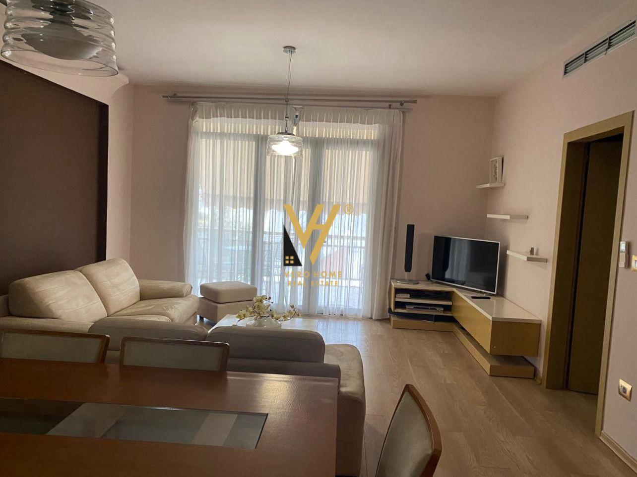 JEPET APARTAMENT 2+1+2 ME QIRA TE RRUGA PETI 70.000 LEKE – Tiranë