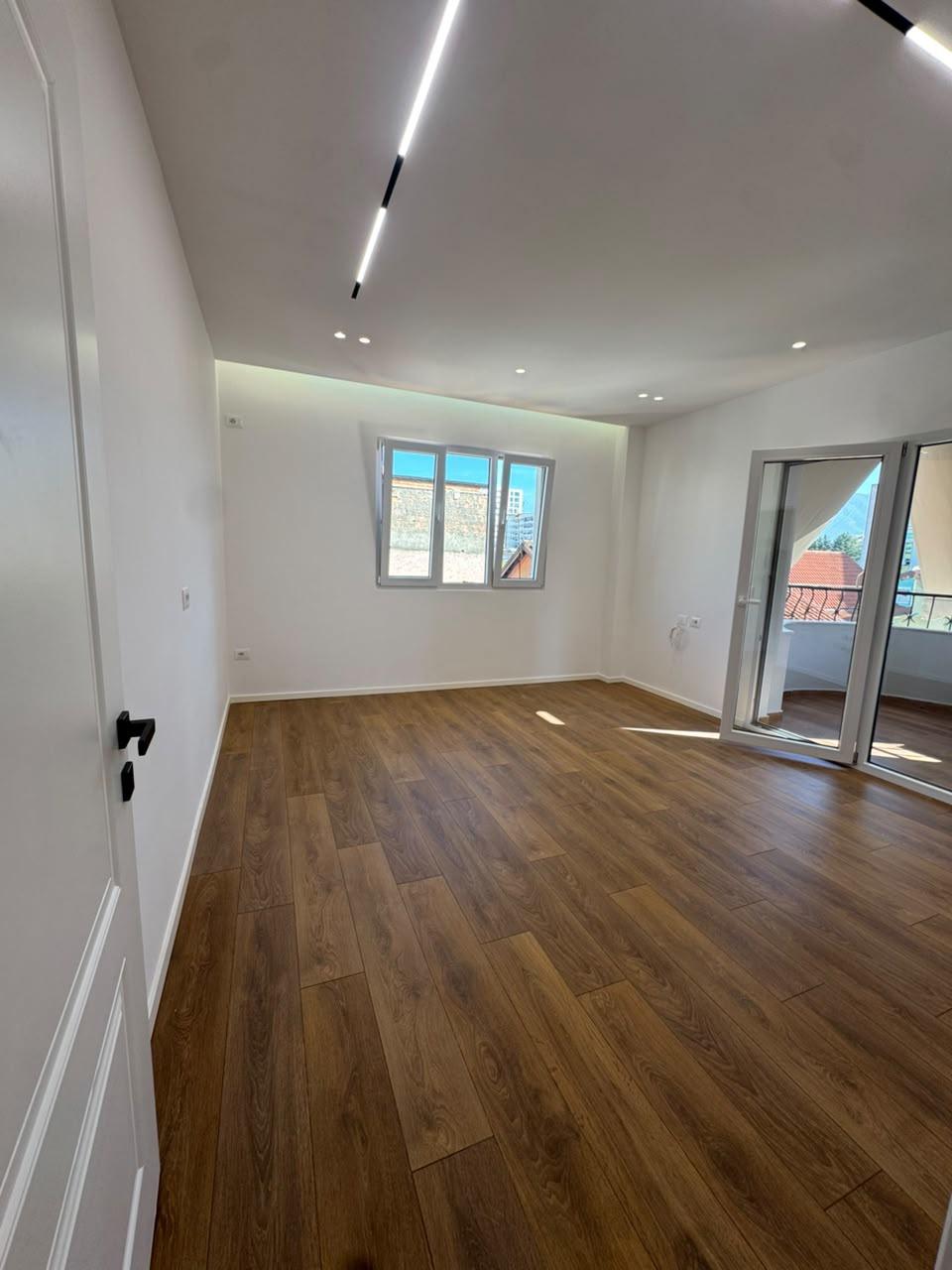 🏡 SHITET APARTAMENT 1+1 – TE MOZAIKU – Tiranë