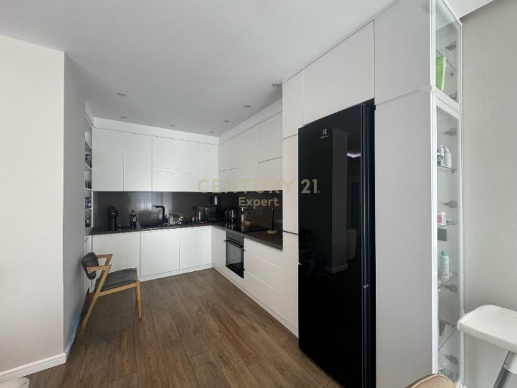 APARTAMENT 3+1 ME DY POSTE PARKIMI, REZIDENCA TURDIU! – Tiranë