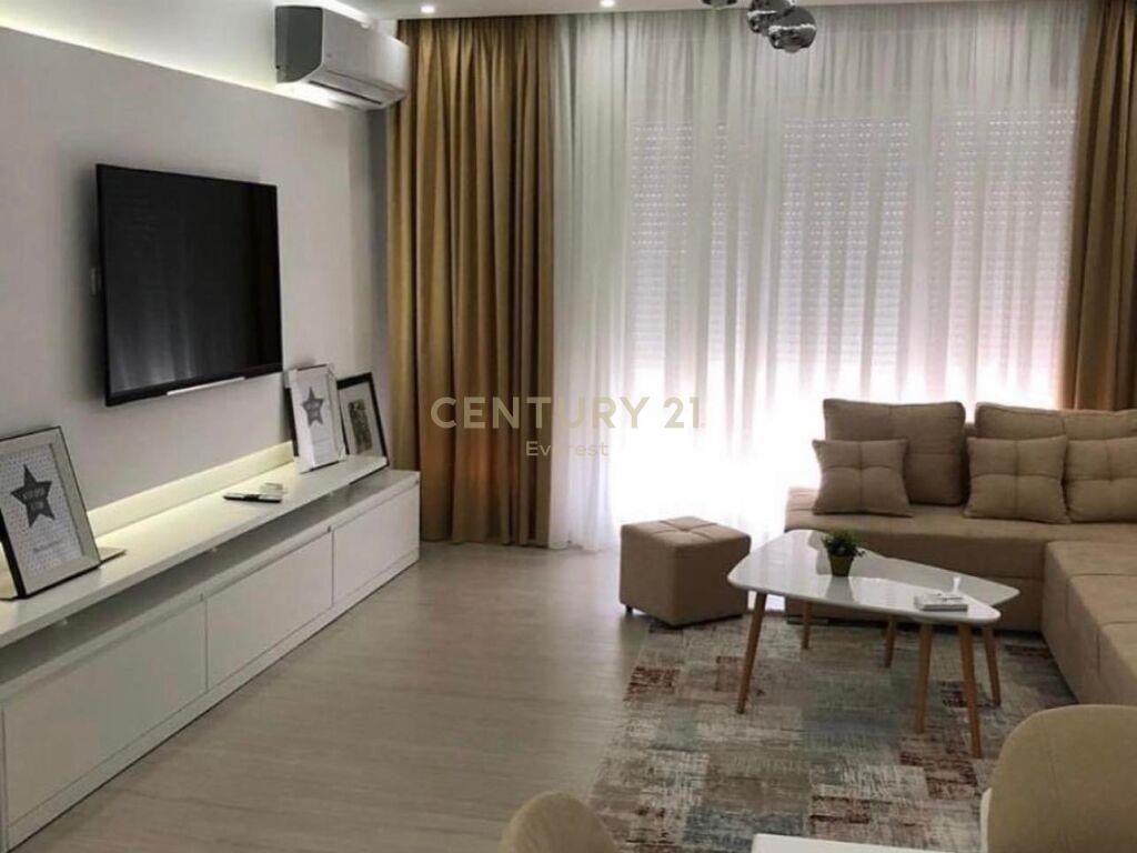 Jepet me Qira Apartament 2+1+2 në Astir ! – Tiranë - 1