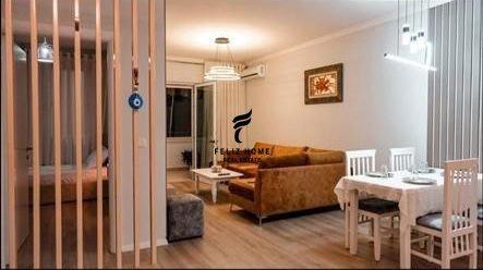 APARTAMENT ME QERA 2+1 BLLOK 1.200 EURO FH-91539 – Tiranë