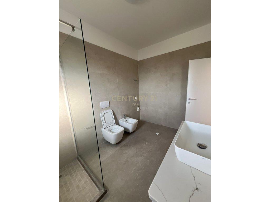 0685062709JEPET ME QIRA APARTAMENT 3+1+2 BANJO NE ISH KENETE – Durrës