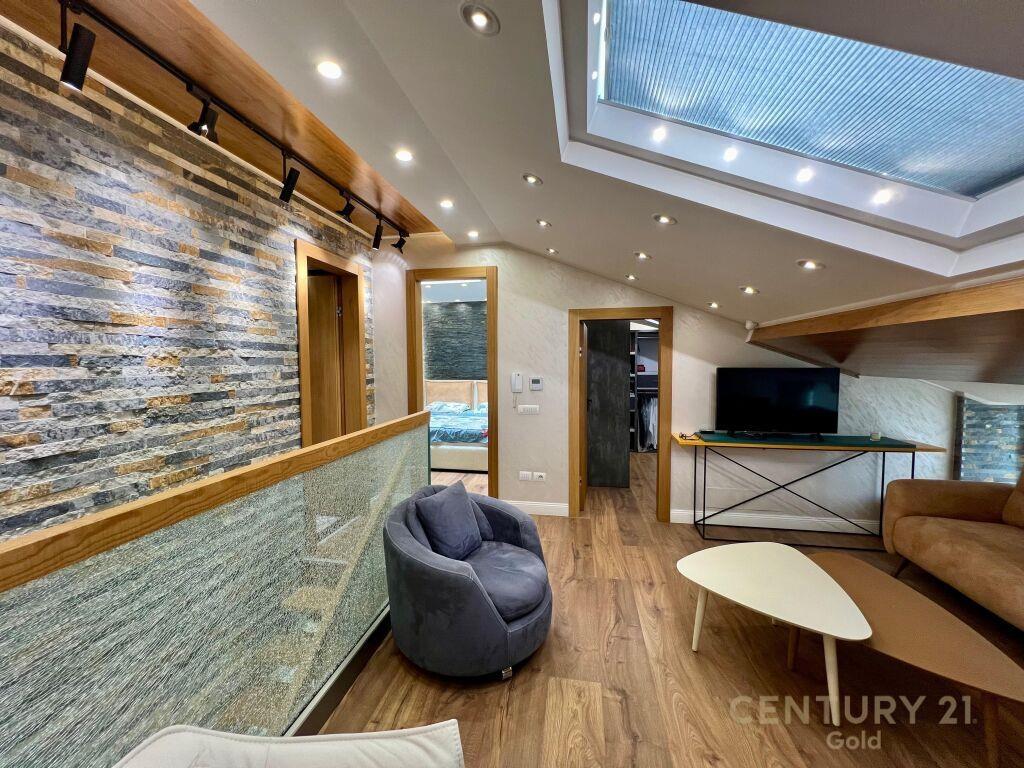 SHESIM DUBLEX LUXURY 3+2+3 TEK RRETH-RROTULLIMI MBI KOMUNEN – Tiranë - 1